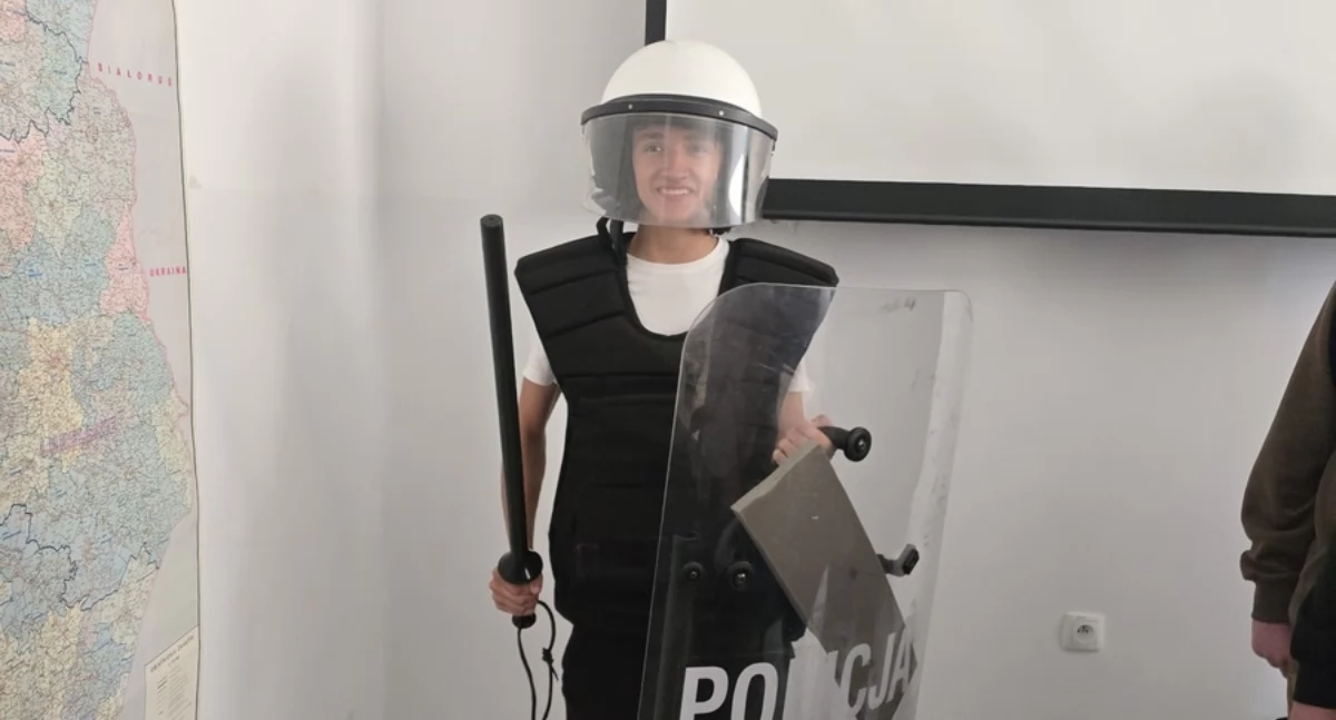 Gryfińscy licealiści dowiedzieli się jak wygląda praca w policji [ZDJĘCIA]