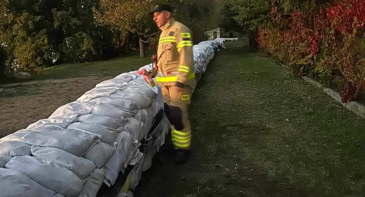 Poziom Odry w Gryfinie stale opada, ale wciąż przekracza stan ostrzegawczy