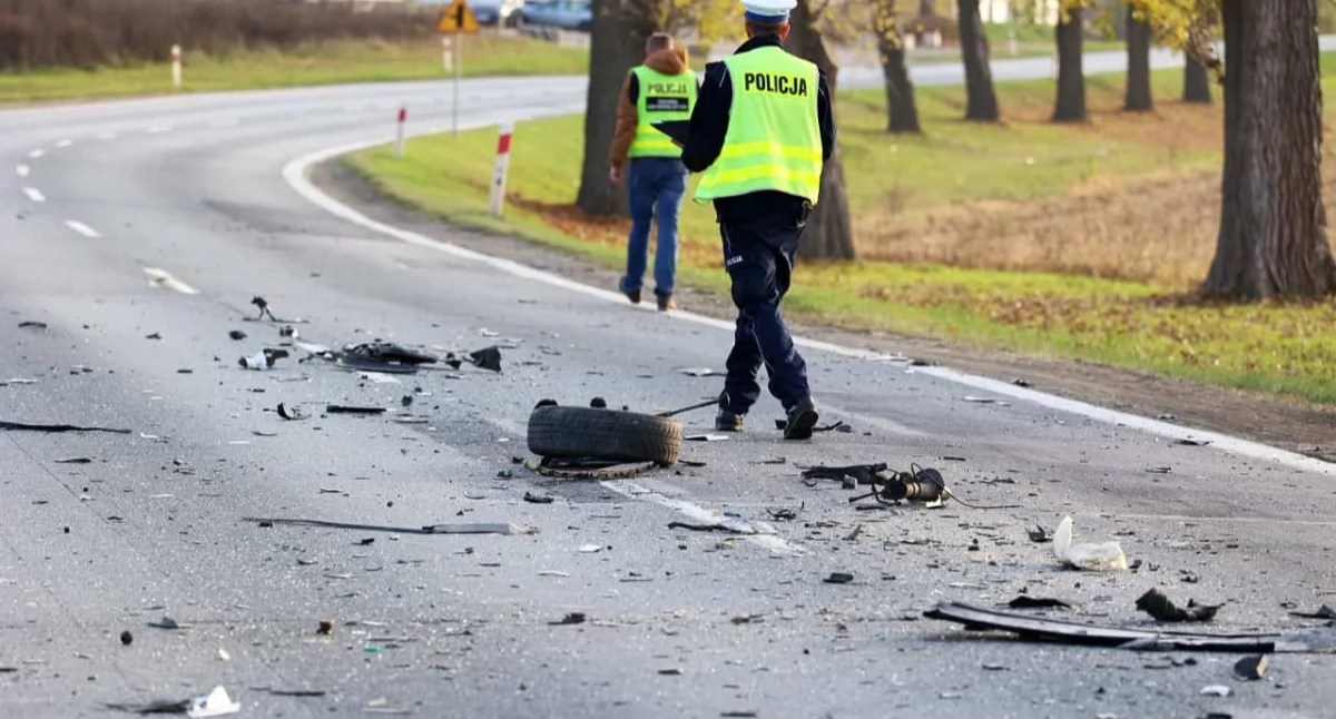 Wypadek z udziałem trzech samochodów. Sprawca uciekł z miejsca zdarzenia 