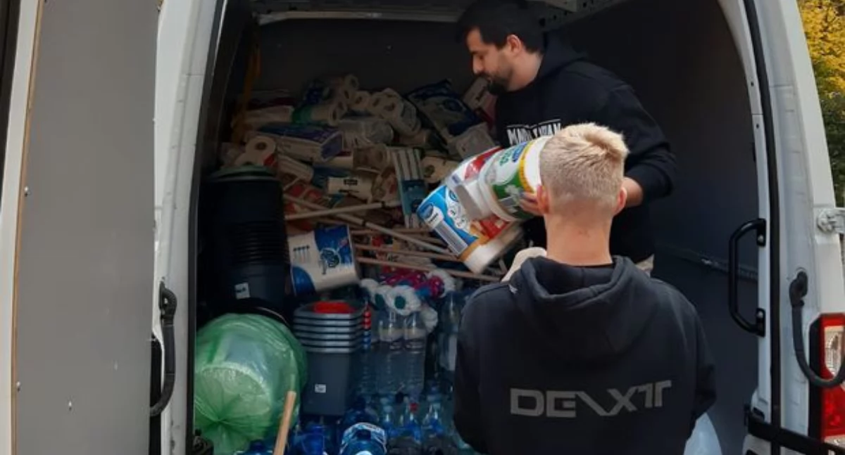 Wysłali dary dla powodzian z południa powiatu [GALERIA]
