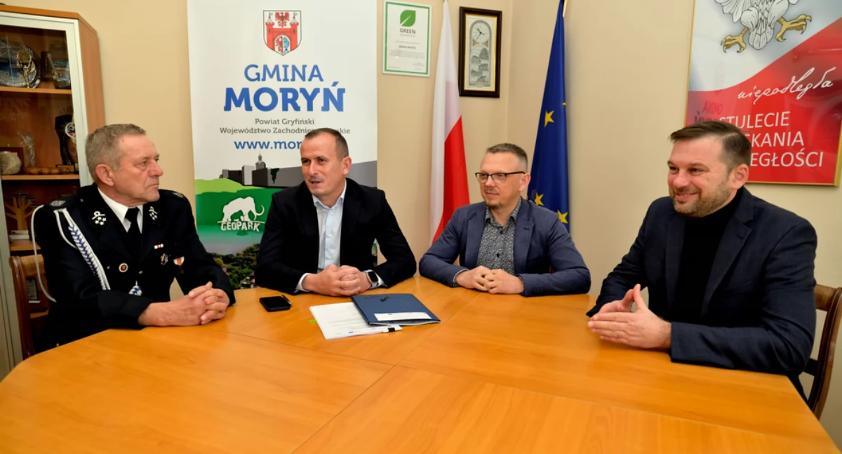 Otrzymali dotację na zakup pojazdu dla strażaków-ochotników 