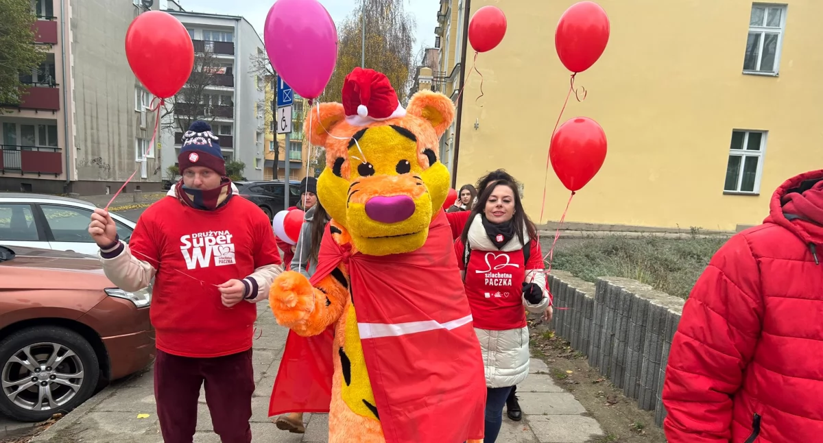 Gryfiński sztab wyszedł na ulice. Zachęcał do wsparcia Szlachetnej Paczki [GALERIA]