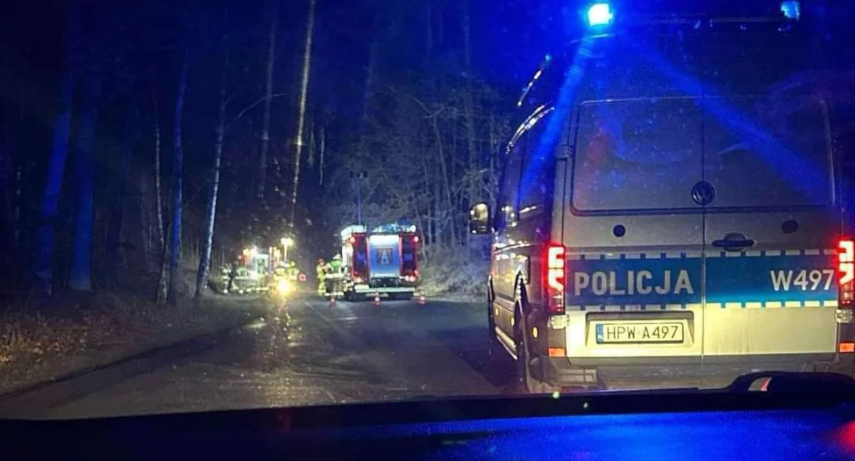 Znamy szczegóły wypadku w Wirowie. 12-latek zakleszczony w aucie