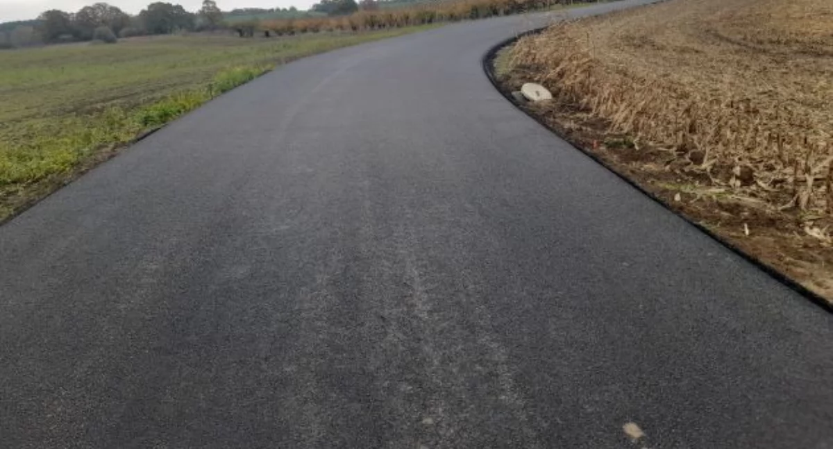 Zakończył się I etap przebudowy kolejnej drogi powiatowej