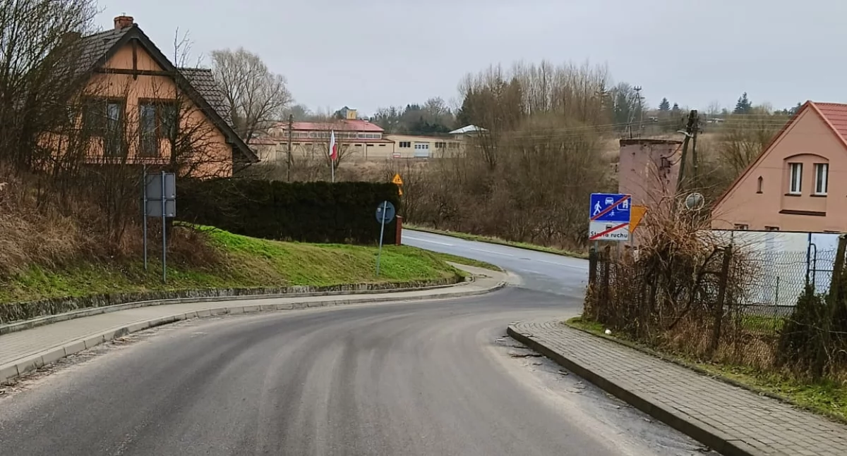 Zakończyli remont drogi do szkoły. Teraz czas na remont budynku przychodni