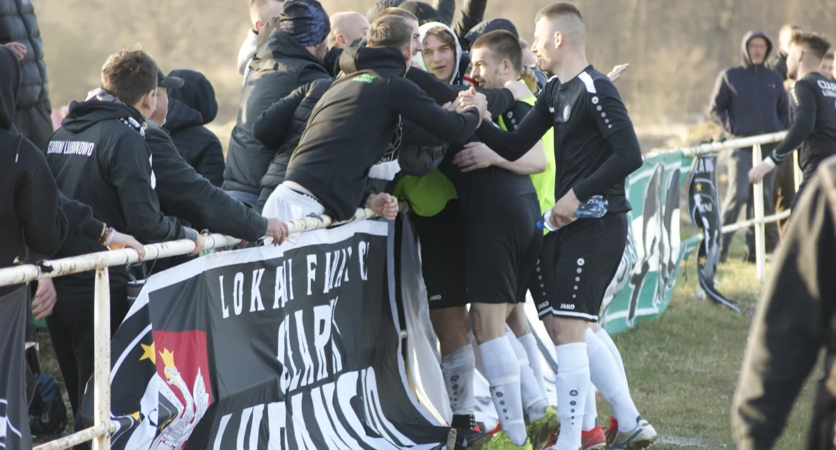 Świętowanie w Lubanowie. Pokonali odwiecznego rywala na jego terenie! [GALERIA]
