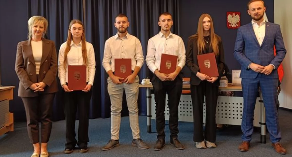 Oto najzdolniejsi uczniowie ZSP w Chojnie [GALERIA]