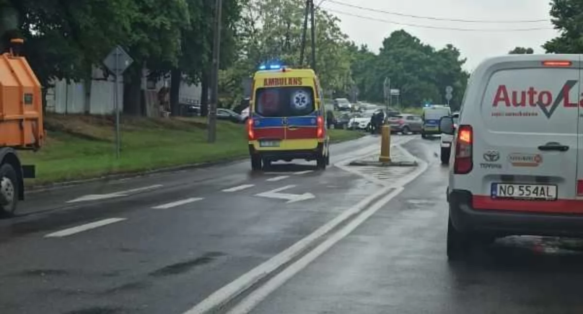 Wypadek przy Łużyckiej w Gryfinie. Ulica stoi [ZDJĘCIA]