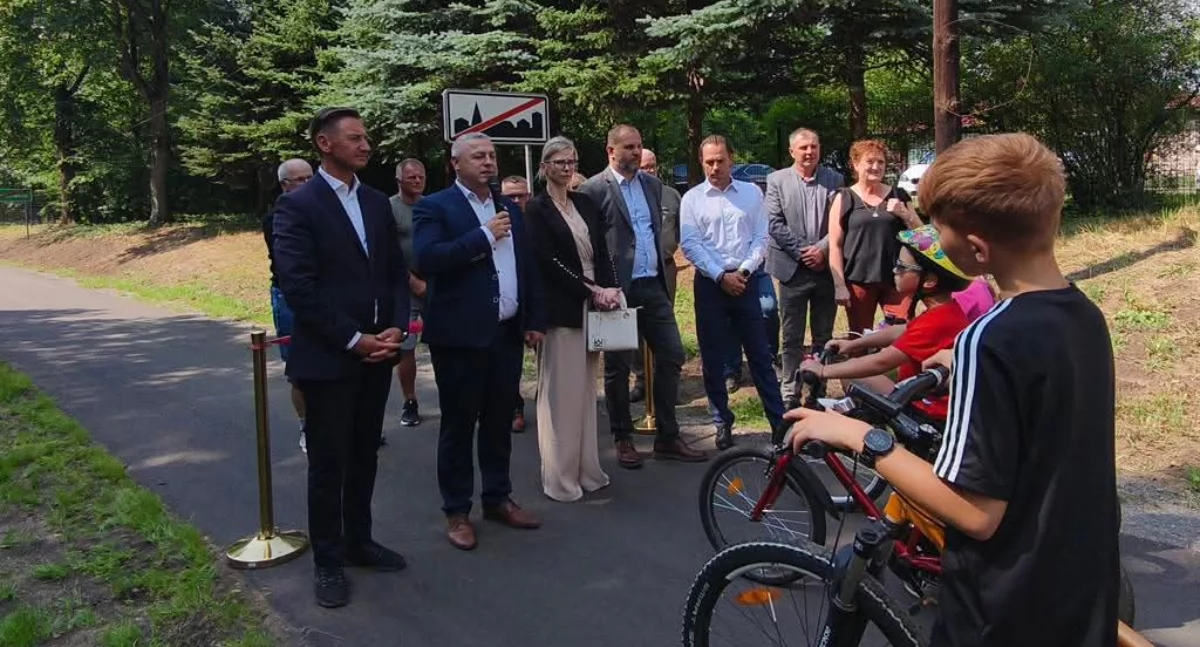Wybudowali pierwszą drogę rowerową w gminie! [GALERIA]