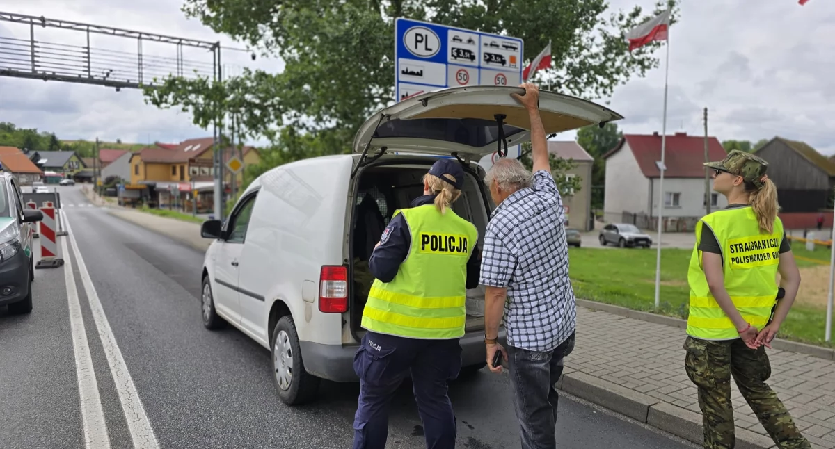 Policja cały czas monitoruje granicę polsko-niemiecką [GALERIA]