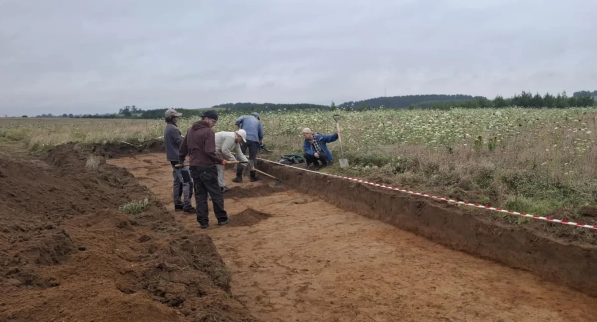 Dzień otwarty na wykopalisku archeologicznym
