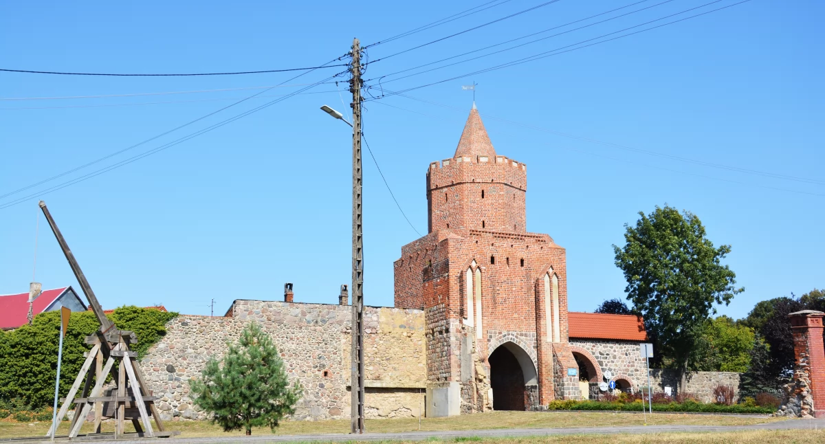 Wyremontują bramę oraz część murów!
