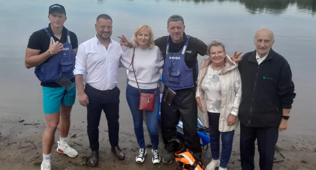 Burmistrz Wieruszowa przybył do Gryfina... kajakiem