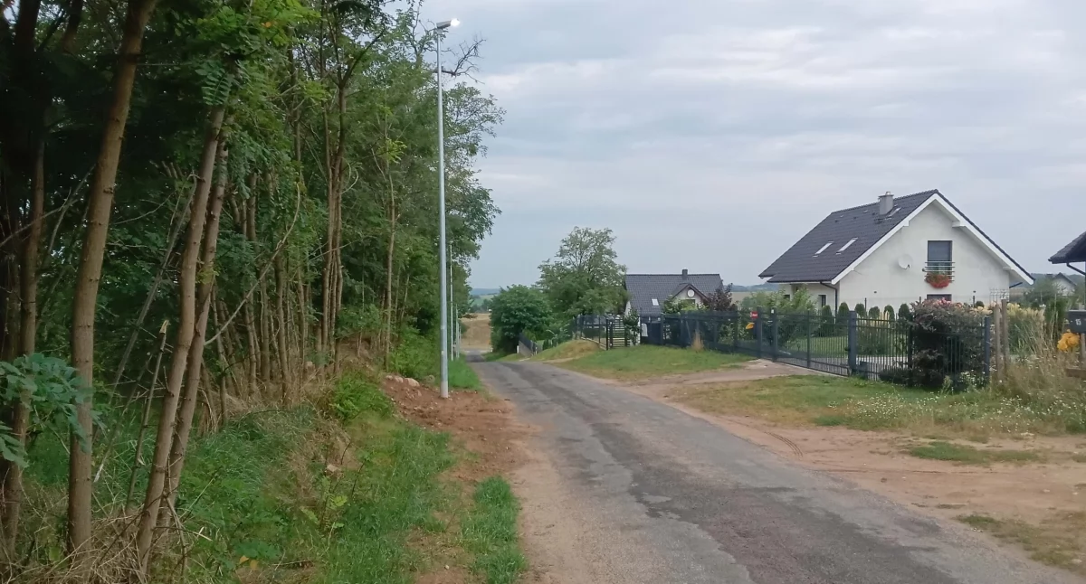 Wyremontowali drogi gruntowe i oświetlili ulicę [GALERIA]