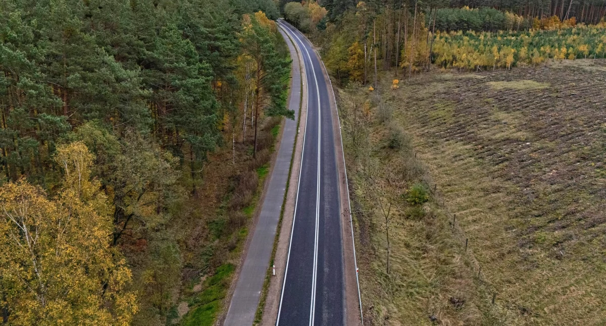 Kończą remont ponad 10-kilometrowego odcinka drogi. Powstała też ścieżka rowerowa!