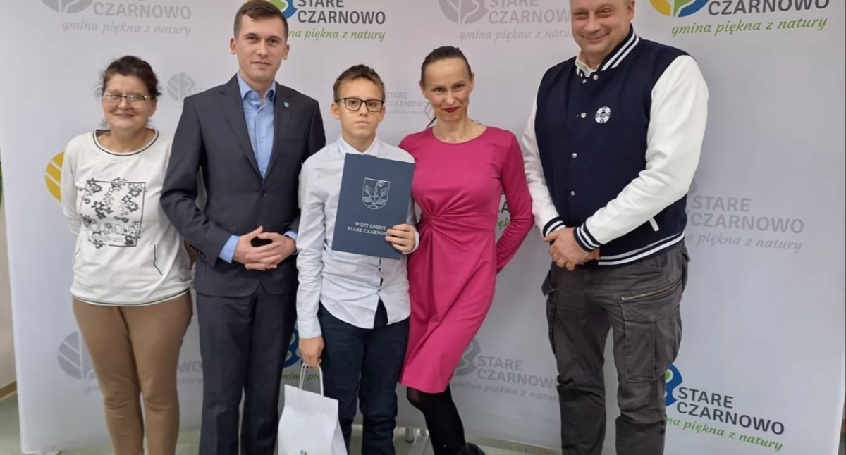 Stypendium wójta dla bardzo zdolnego pływaka