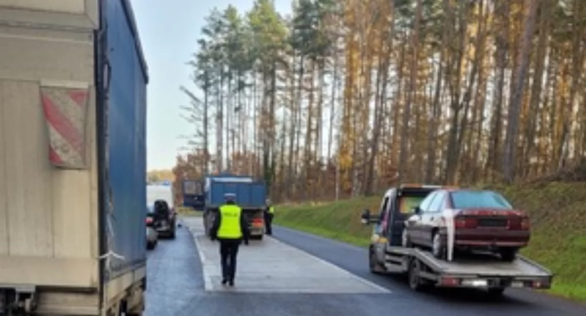 Policjanci sprawdzili 55 pojazdów, zatrzymali 13 dowodów rejestracyjnych