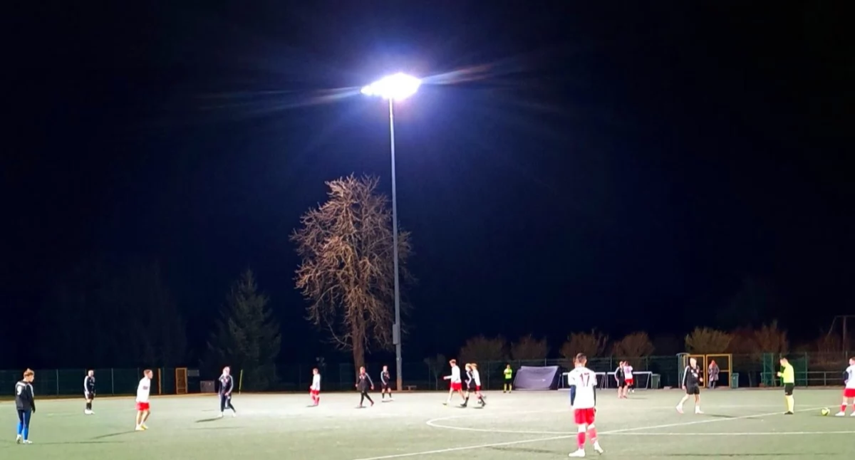 Mecz rezerw Energetyka został przerwany. Na stadion wezwano karetkę