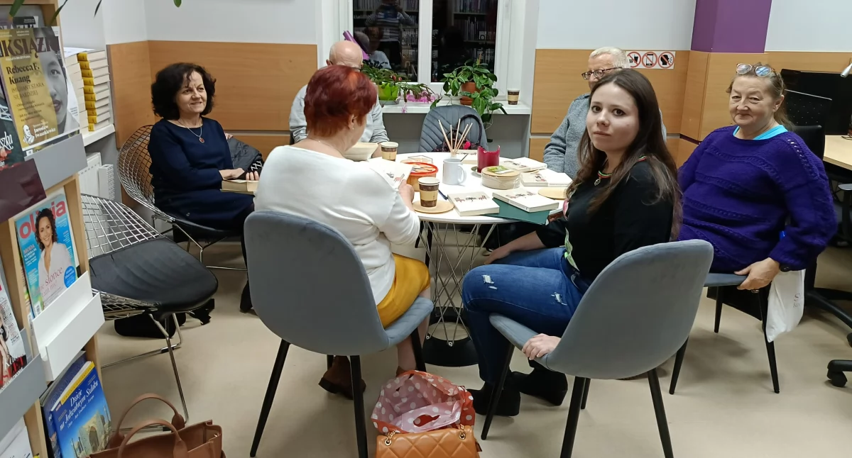W bibliotece znów dyskutowali o literaturze