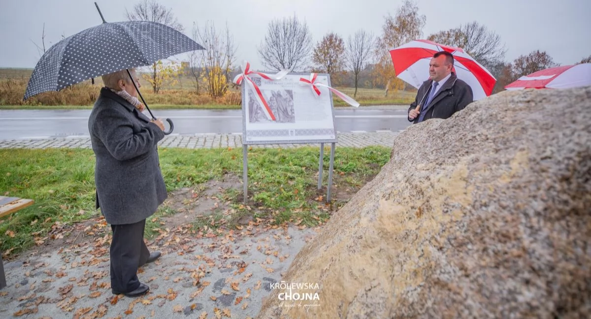 Uroczyste odsłonięcie tablicy na Ścieżce Królewskiej