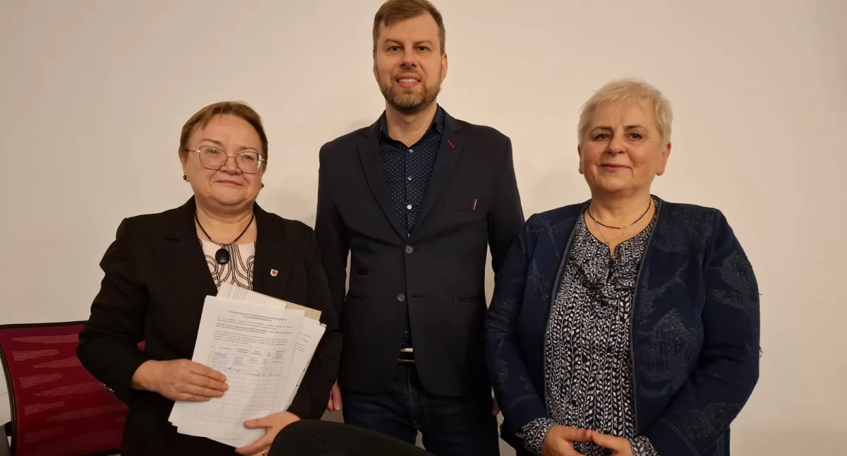 Radni Prawa i Sprawiedliwości napisali do Marszałka petycję w sprawie wydłużenia trasy pociągu