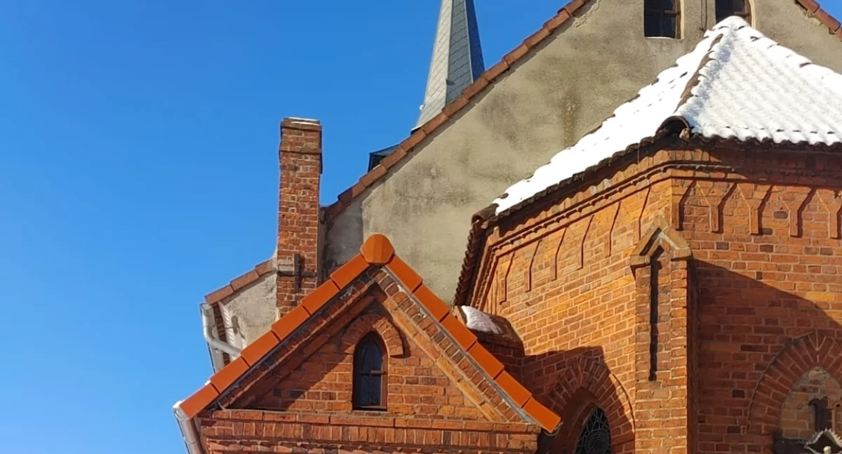  Zakończyła się renowacja dachu nad wejściem do zakrystii [ZDJĘCIA]