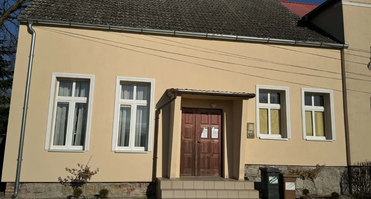 Świetlica wiejska z nową elewacją