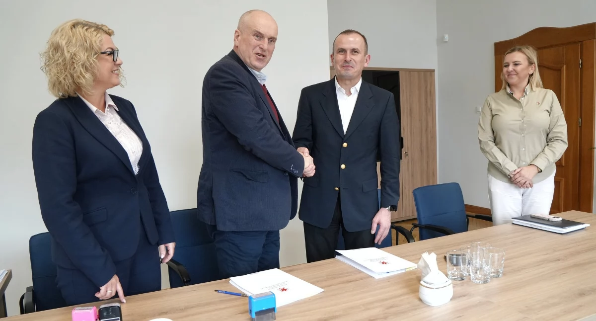 Umowa na dofinansowanie przebudowy Placu Barnima została podpisana!