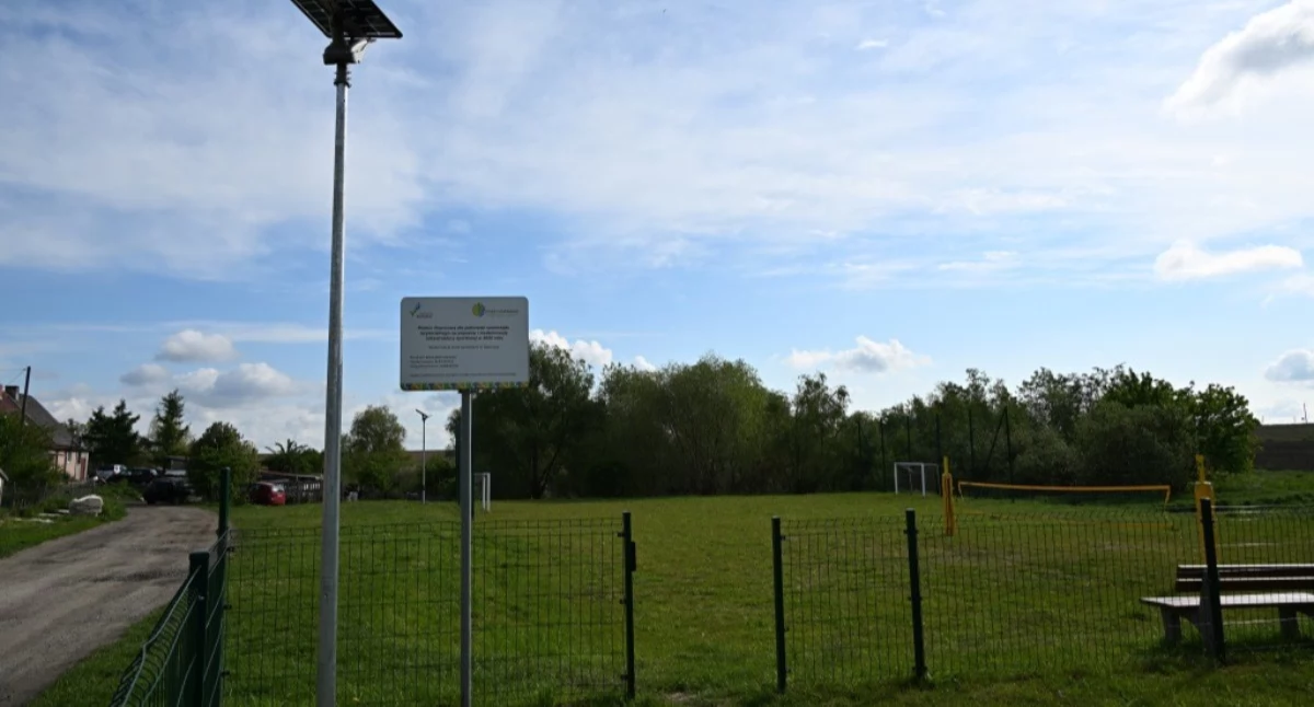 Na boisku - i nie tylko - będzie jaśniej po zmroku