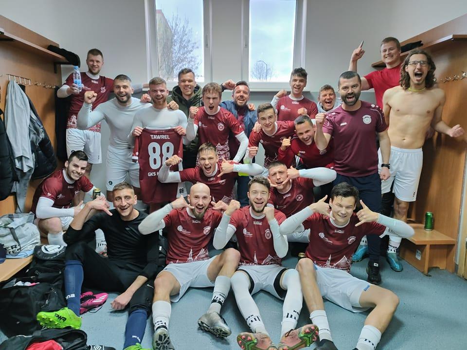 Kołbacz wygrał i ma Energetyk na trzy punkty [WYNIKI]