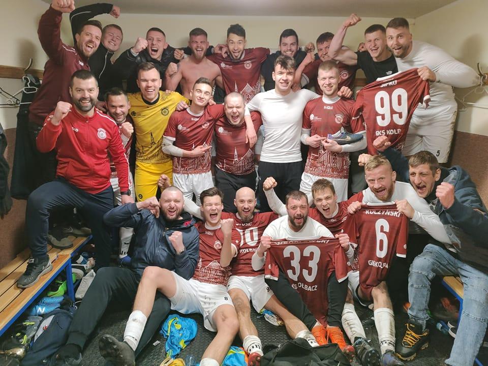 Niesamowity mecz Łabędzia. Kołbacz lepszy od Zrywu [WYNIKI]