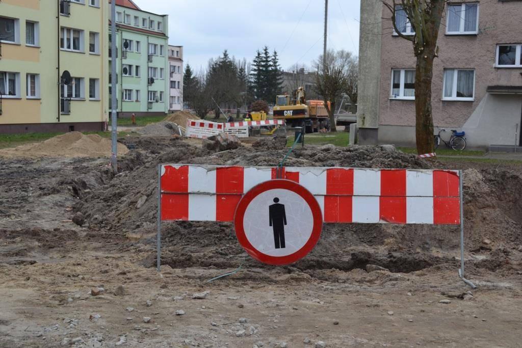 Trwają prace budowlane na drodze gminnej [GALERIA]