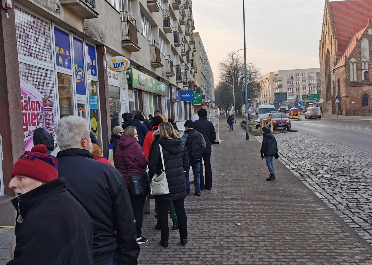 Kolejki po pączki