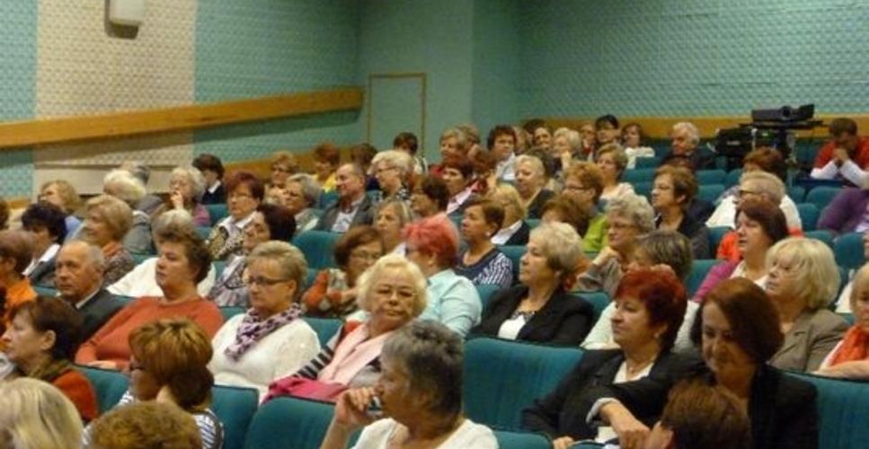 Otwarty wykład Gryfińskiego Uniwersytetu Trzeciego Wieku w starostwie