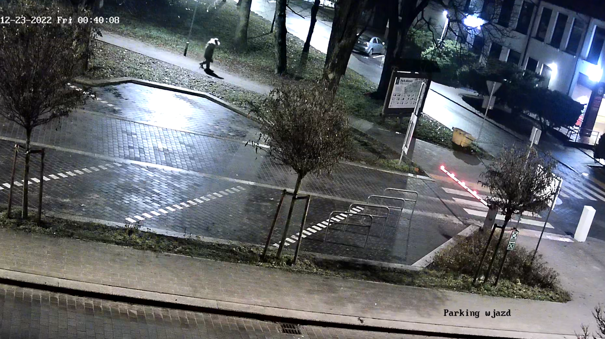 Ta osoba położyła niewybuch pod urzędem? [GALERIA]