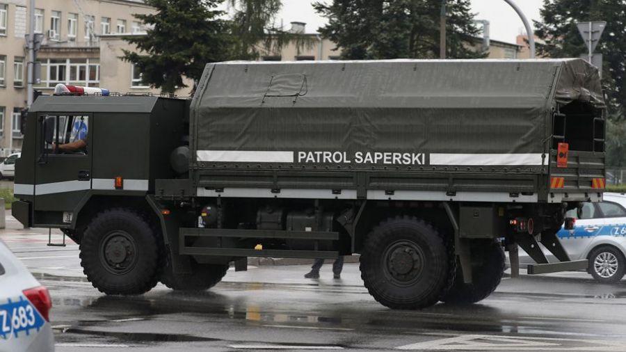 Pod podłogą komisariatu policji znajdowała się bomba