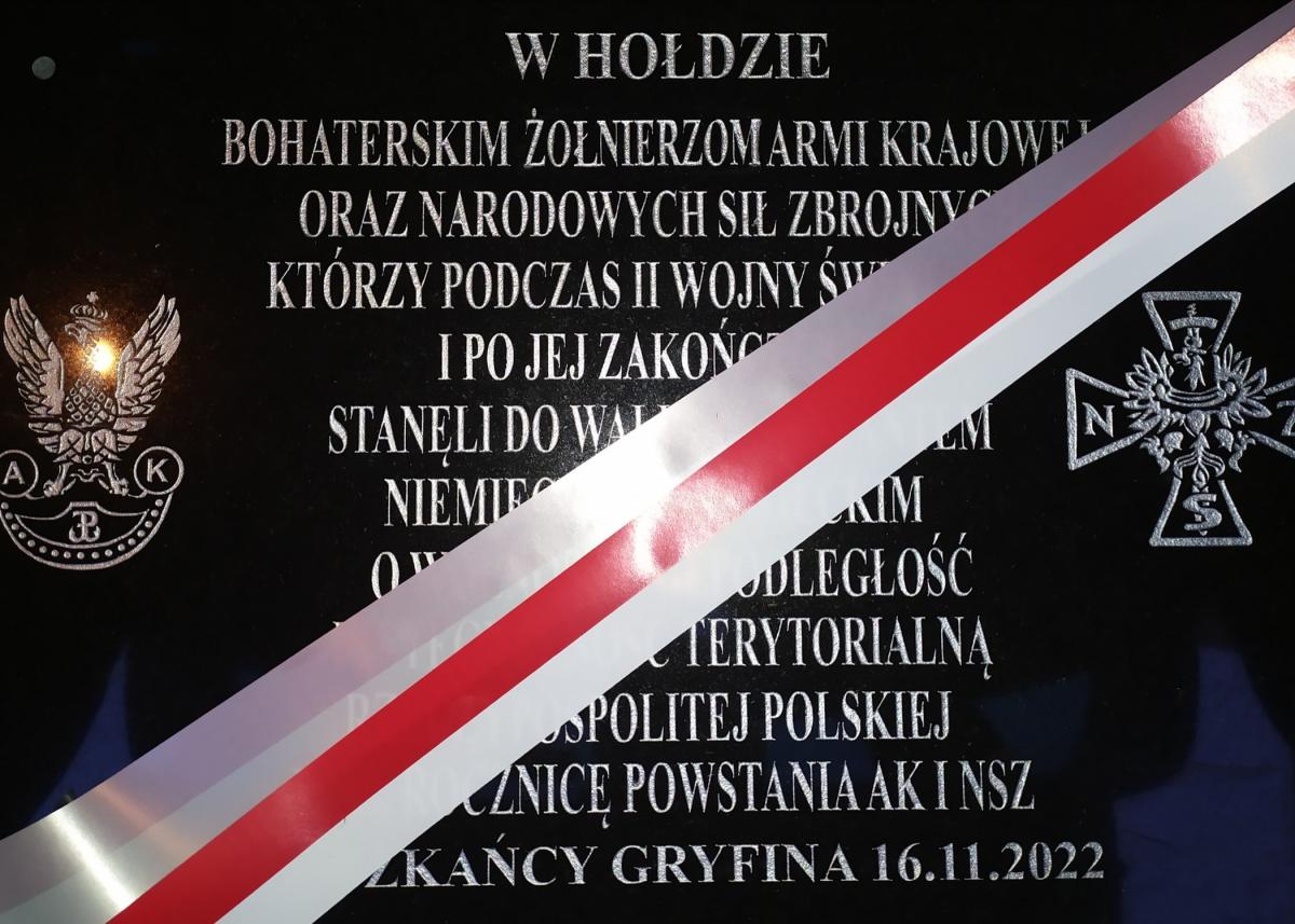 W środę odsłonięcie pamiątkowej tablicy na cmentarzu