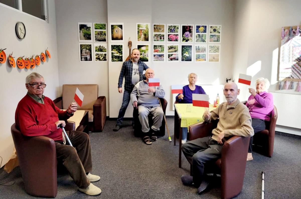 Gryfińscy seniorzy uczcili Dzień Niepodległości [GALERIA]