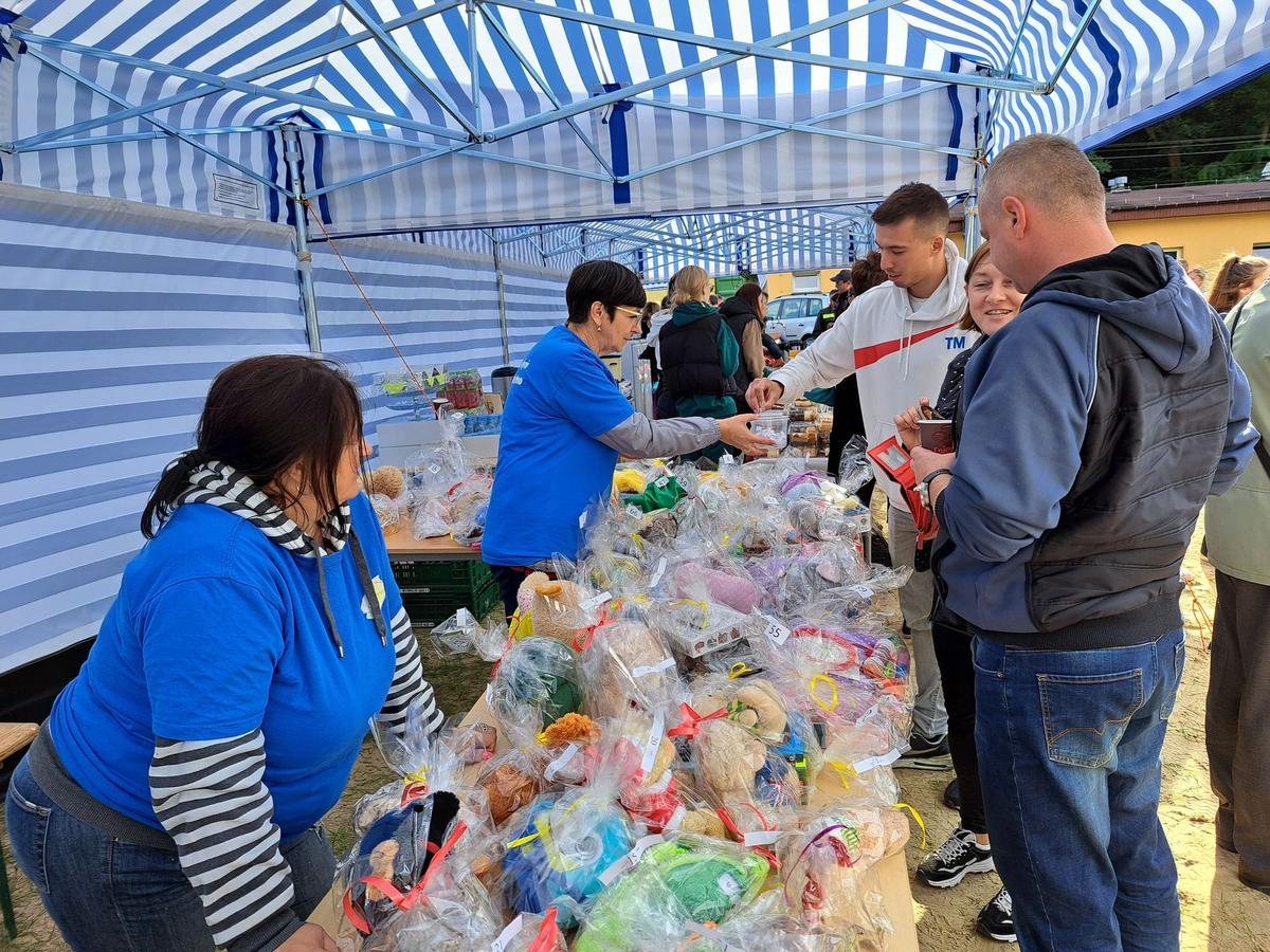 Zebrali pieniądze dla pogorzelców z Orzechowa