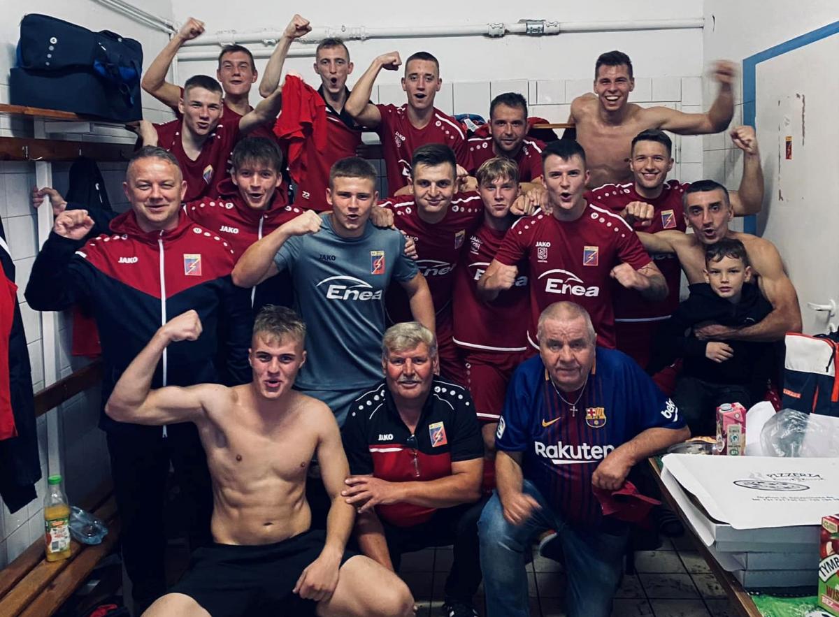 Tacy sami. Juniorzy i seniorzy Energetyka wygrali po 8:0 [WYNIKI]