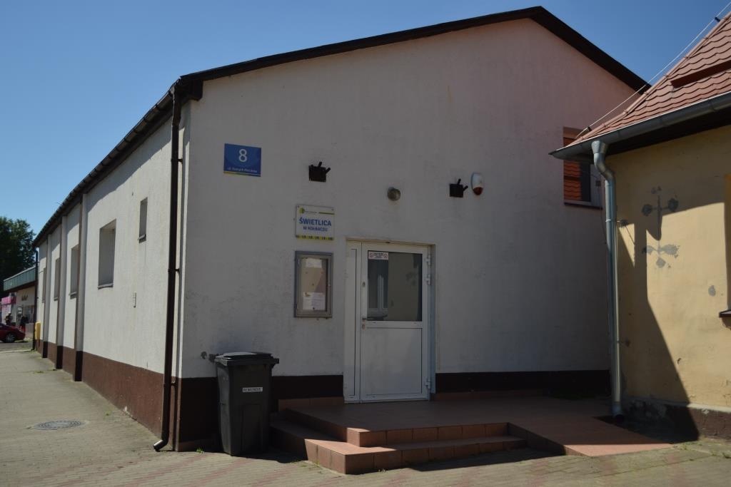 Wymienią papę na ceglastą blachodachówkę