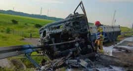 Dramat na S3. Ciężarówka spłonęła. Nie żyje jej kierowca