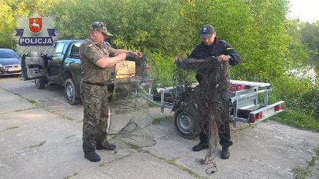 Annopol. Akcja policji i straży rybackiej przeciwko kłusownikom na Wiśle
