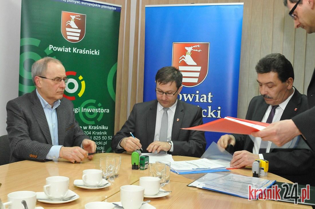 Kraśnik, al. Tysiąclecia. Umowa z wykonawcą drogi podpisana, geodeci już w terenie