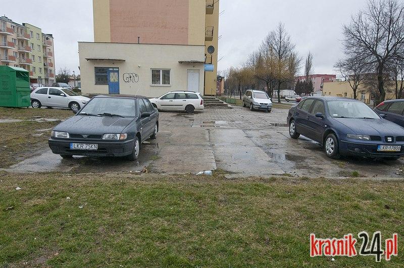 Mógł być parking, są billboardy