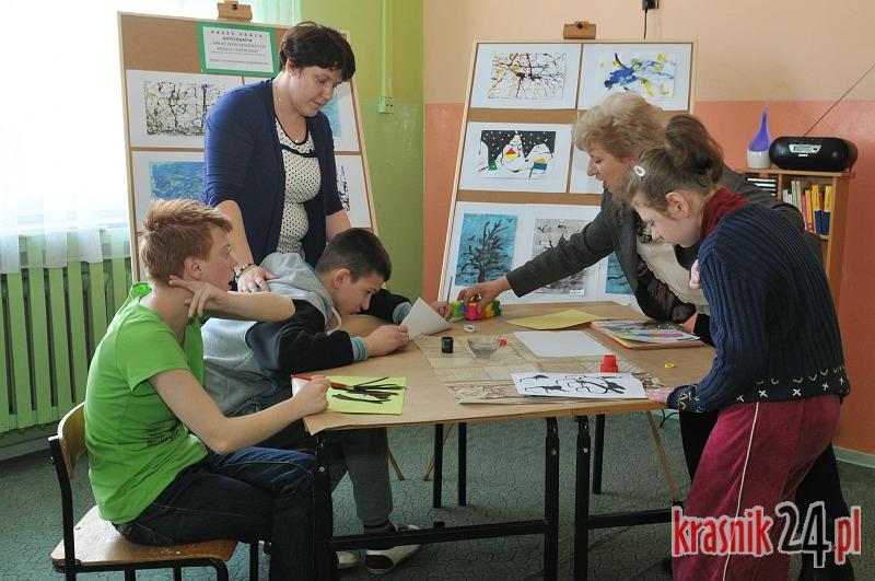 Świat spod dziecięcych pędzli i nożyczek, czyli arteterapia dla niepełnosprawnych dzieci