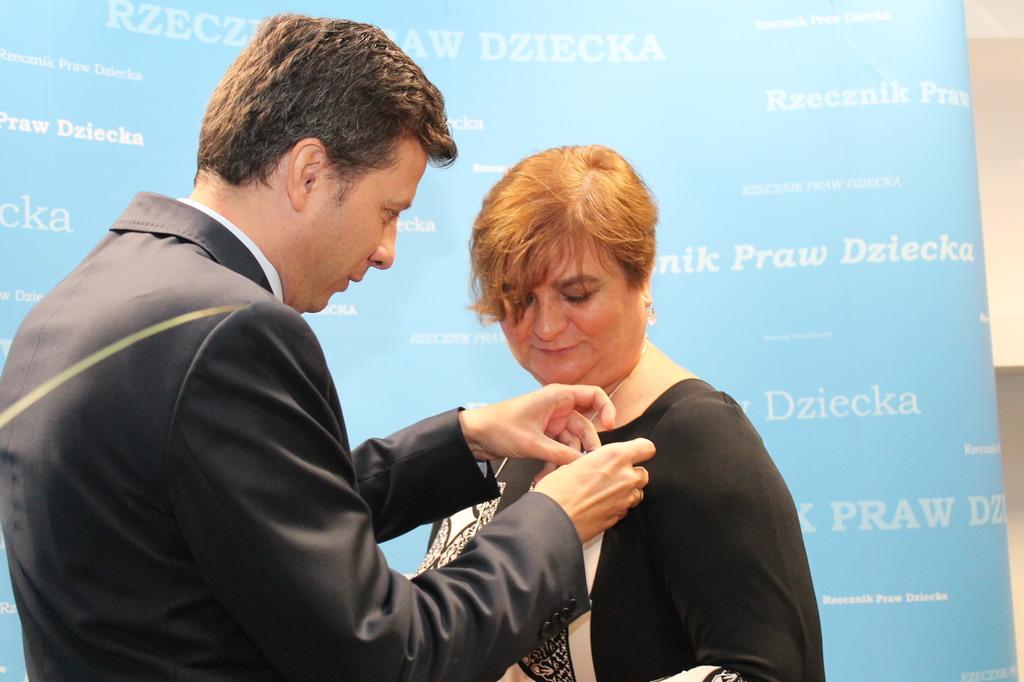 Mama z kraśnickiej Wioski SOS odznaczona Brązowym Krzyżem Zasługi