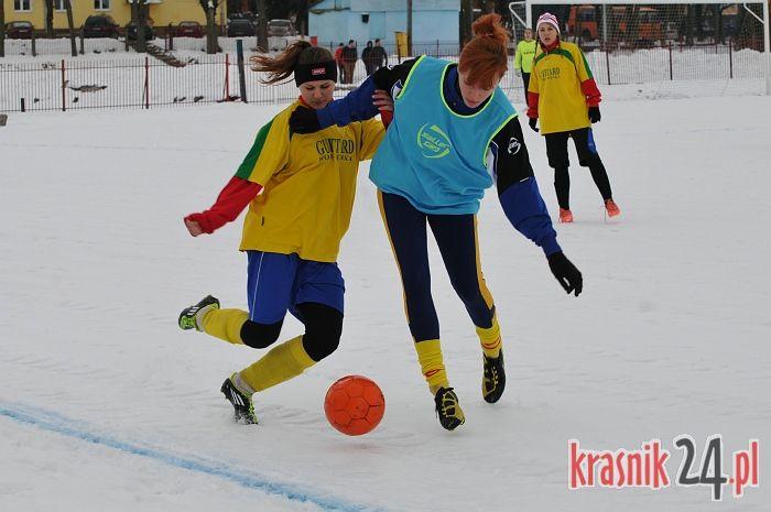 Pierwszy sparing naszych piłkarek na remis. MUKS -Stal Kraśnik (k) ? Korona Łaszczów 2:2 FOTO