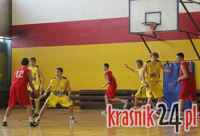 KADECI z UKS Biało ? Czarni Kraśnik na IV Mikołajkowej Podkarpackiej BASKETMANII