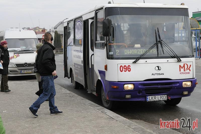 Kraśnik. Specjalne autobusy MPK kursujące między cmentarzami w okresie Wszystkich Świętych